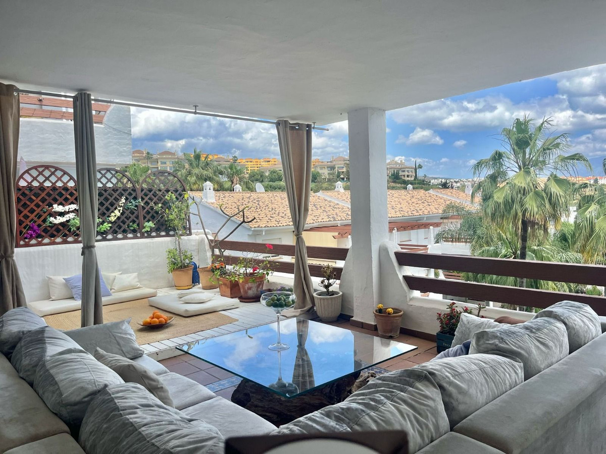 2 Bed Apartment for sale in Estepona Costa Del Sol, Málaga, Spain