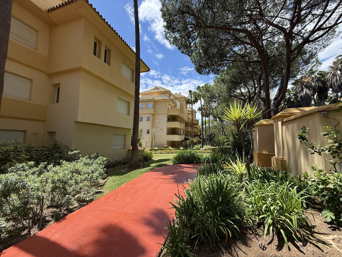 3 Bed Apartment for sale in Río Real Costa Del Sol, Málaga, Spain