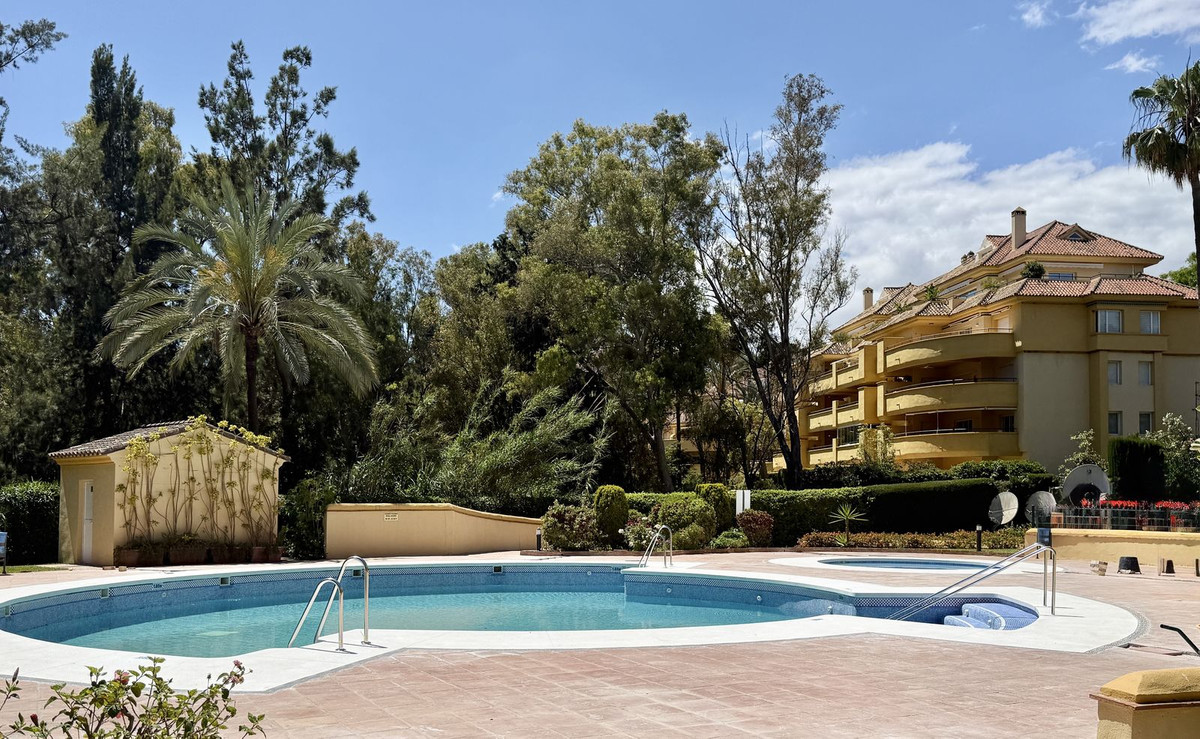 3 Bed Apartment for sale in Río Real Costa Del Sol, Málaga, Spain