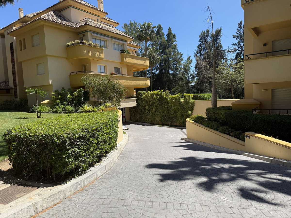 3 Bed Apartment for sale in Río Real Costa Del Sol, Málaga, Spain