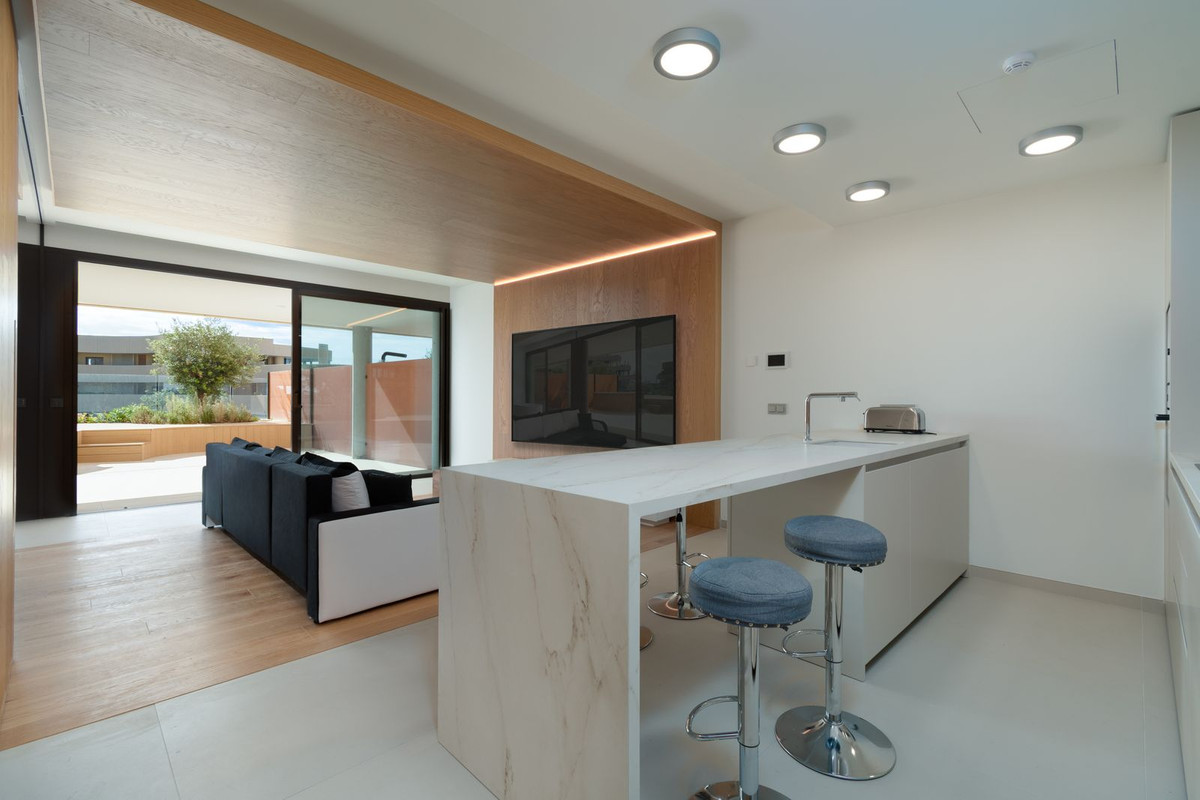 2 Bed Apartment for sale in Fuengirola Costa Del Sol, Málaga, Spain