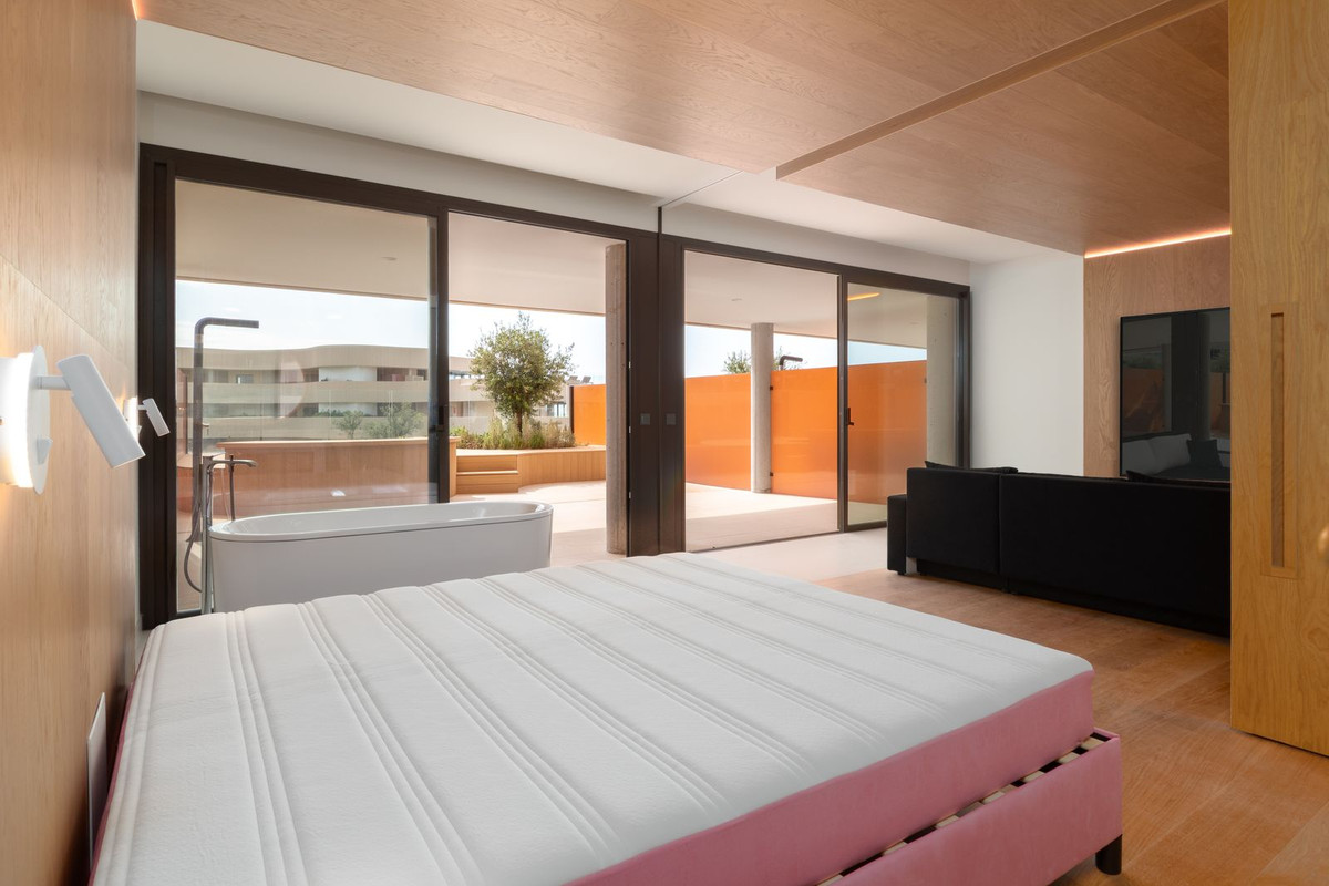 2 Bed Apartment for sale in Fuengirola Costa Del Sol, Málaga, Spain