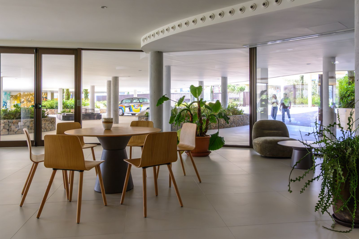 2 Bed Apartment for sale in Fuengirola Costa Del Sol, Málaga, Spain