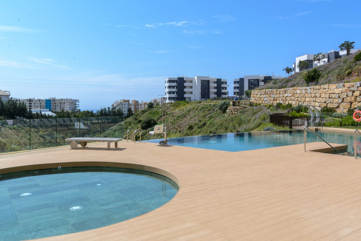 2 Bed Apartment for sale in Fuengirola Costa Del Sol, Málaga, Spain