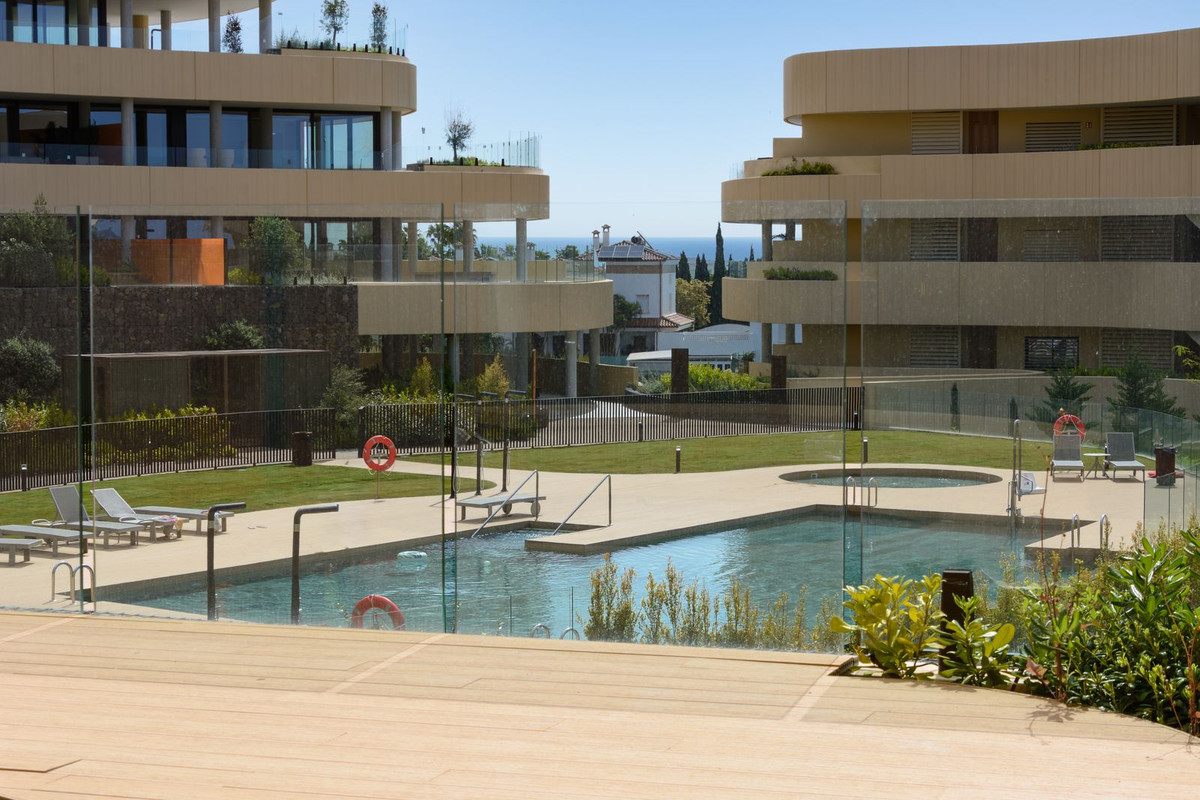 2 Bed Apartment for sale in Fuengirola Costa Del Sol, Málaga, Spain