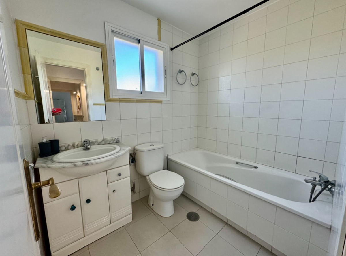 3 Bed Apartment for sale in Guadalmina Baja Costa Del Sol, Málaga, Spain