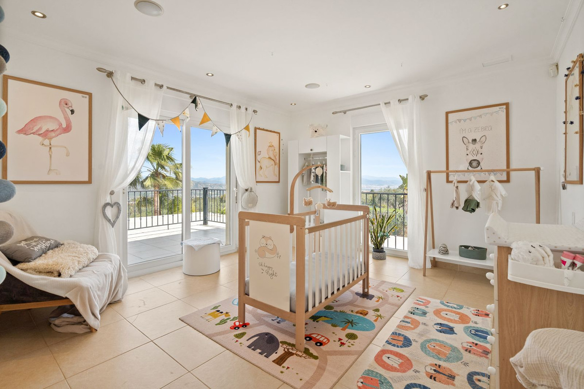 4 Bed Townhouse for sale in Alhaurín El Grande Costa Del Sol, Málaga, Spain