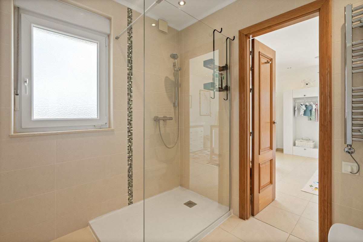 4 Bed Townhouse for sale in Alhaurín El Grande Costa Del Sol, Málaga, Spain