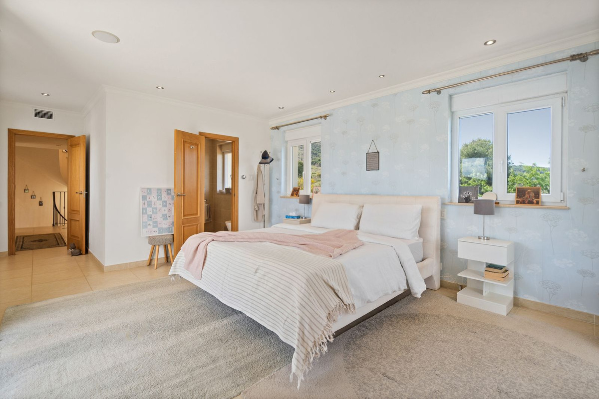 4 Bed Townhouse for sale in Alhaurín El Grande Costa Del Sol, Málaga, Spain