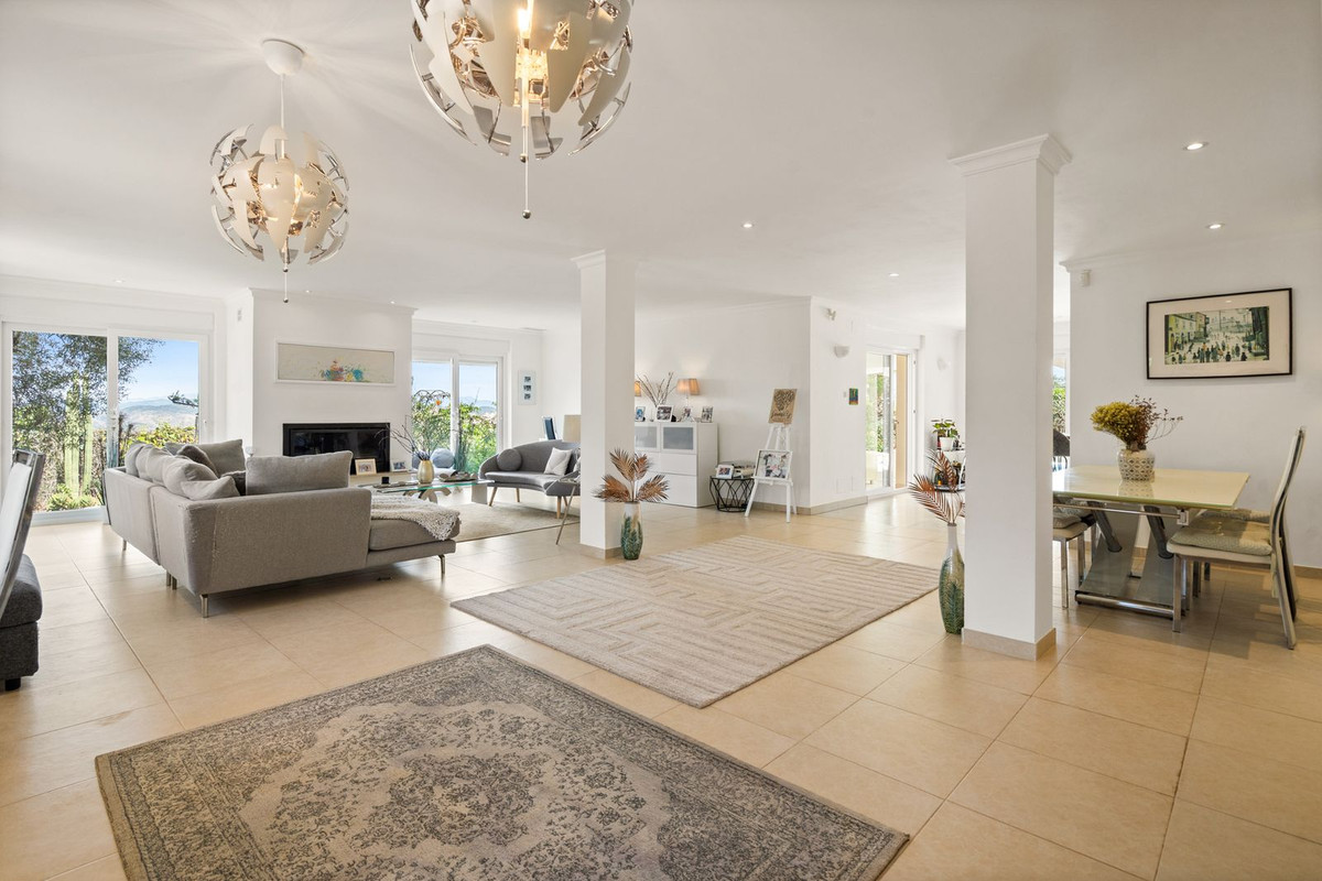 4 Bed Townhouse for sale in Alhaurín El Grande Costa Del Sol, Málaga, Spain