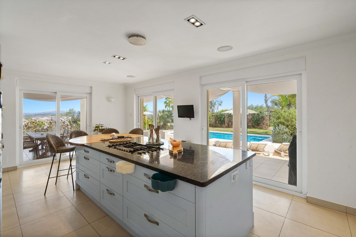 4 Bed Townhouse for sale in Alhaurín El Grande Costa Del Sol, Málaga, Spain