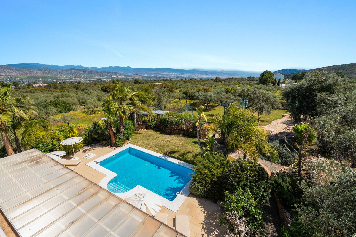 4 Bed Townhouse for sale in Alhaurín El Grande Costa Del Sol, Málaga, Spain