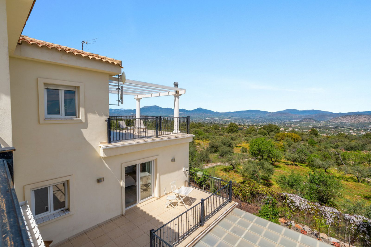 4 Bed Townhouse for sale in Alhaurín El Grande Costa Del Sol, Málaga, Spain