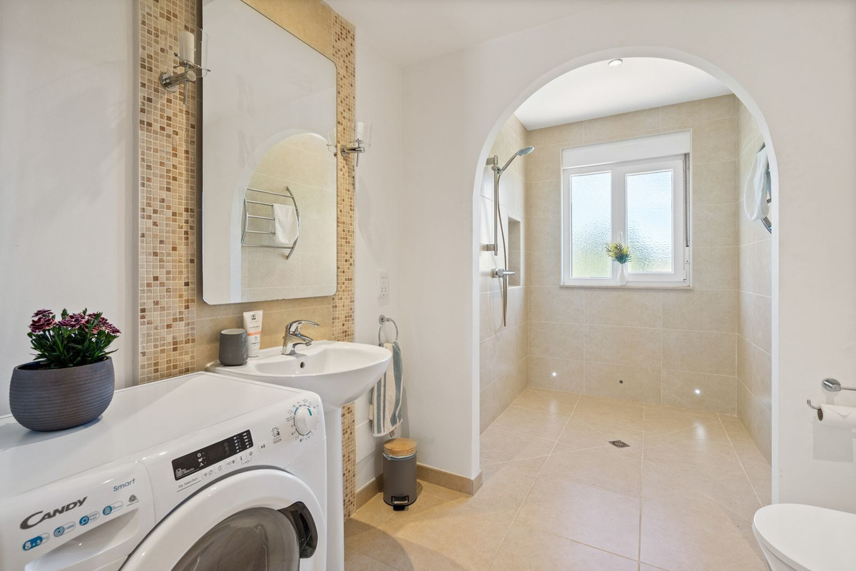 4 Bed Townhouse for sale in Alhaurín El Grande Costa Del Sol, Málaga, Spain