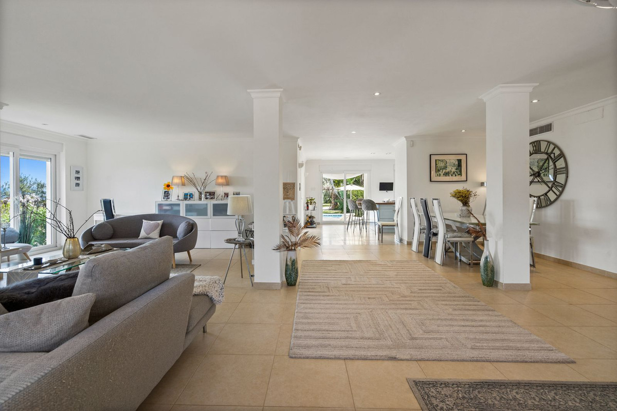 4 Bed Townhouse for sale in Alhaurín El Grande Costa Del Sol, Málaga, Spain