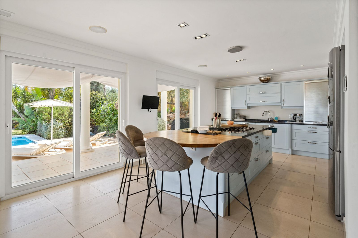 4 Bed Townhouse for sale in Alhaurín El Grande Costa Del Sol, Málaga, Spain