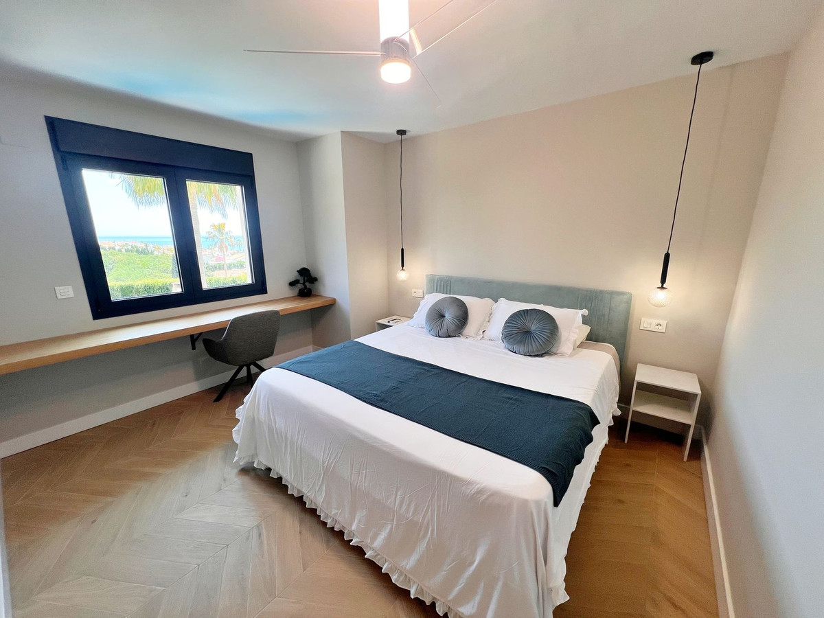 Se vende Villa - Chalet de 5 dormitorios en Costa Del Sol, Málaga, España