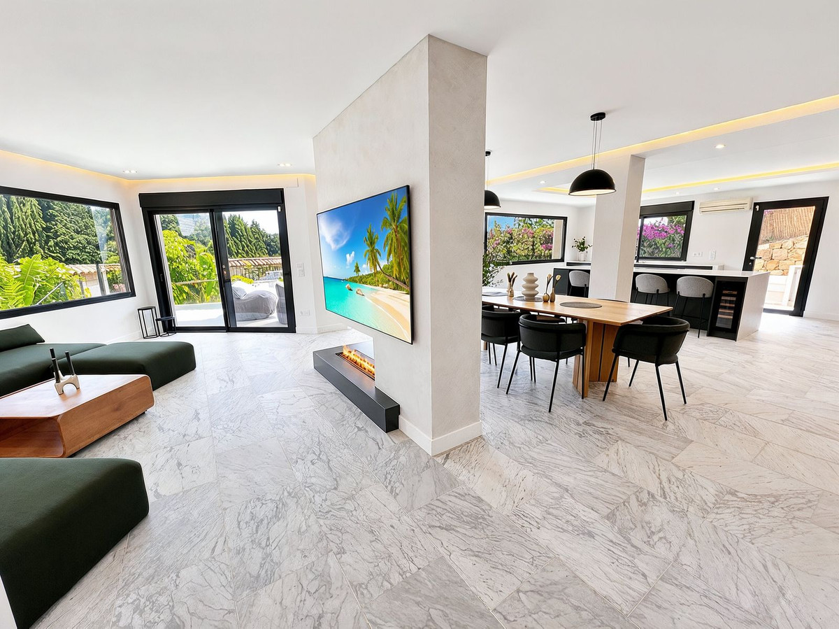 Se vende Villa - Chalet de 5 dormitorios en Costa Del Sol, Málaga, España