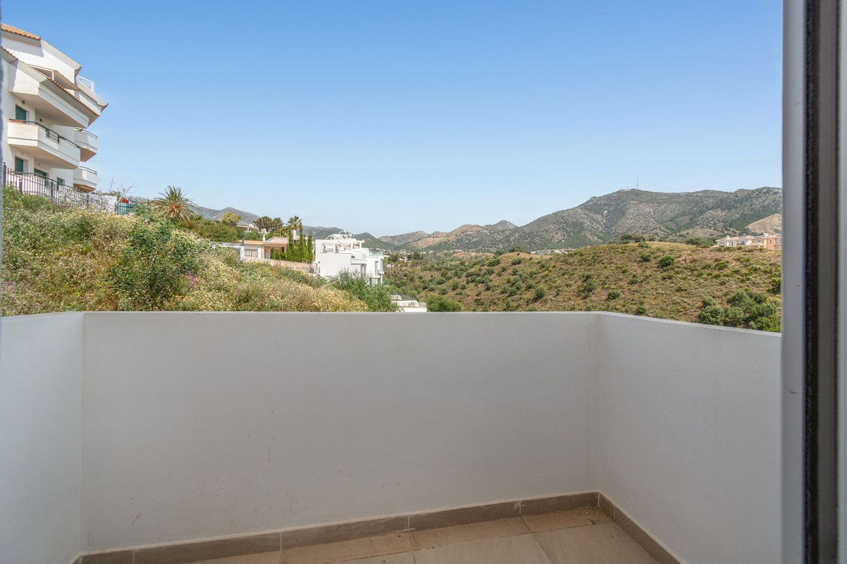 Se vende Apartamento Planta Media de 3 dormitorios en Costa Del Sol, Málaga, España