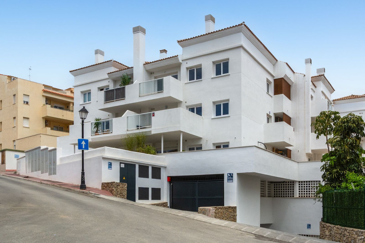 Se vende Apartamento Planta Media de 3 dormitorios en Costa Del Sol, Málaga, España