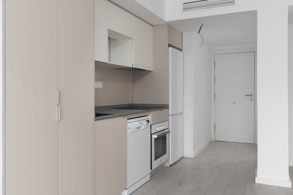 Se vende Apartamento Planta Media de 3 dormitorios en Costa Del Sol, Málaga, España
