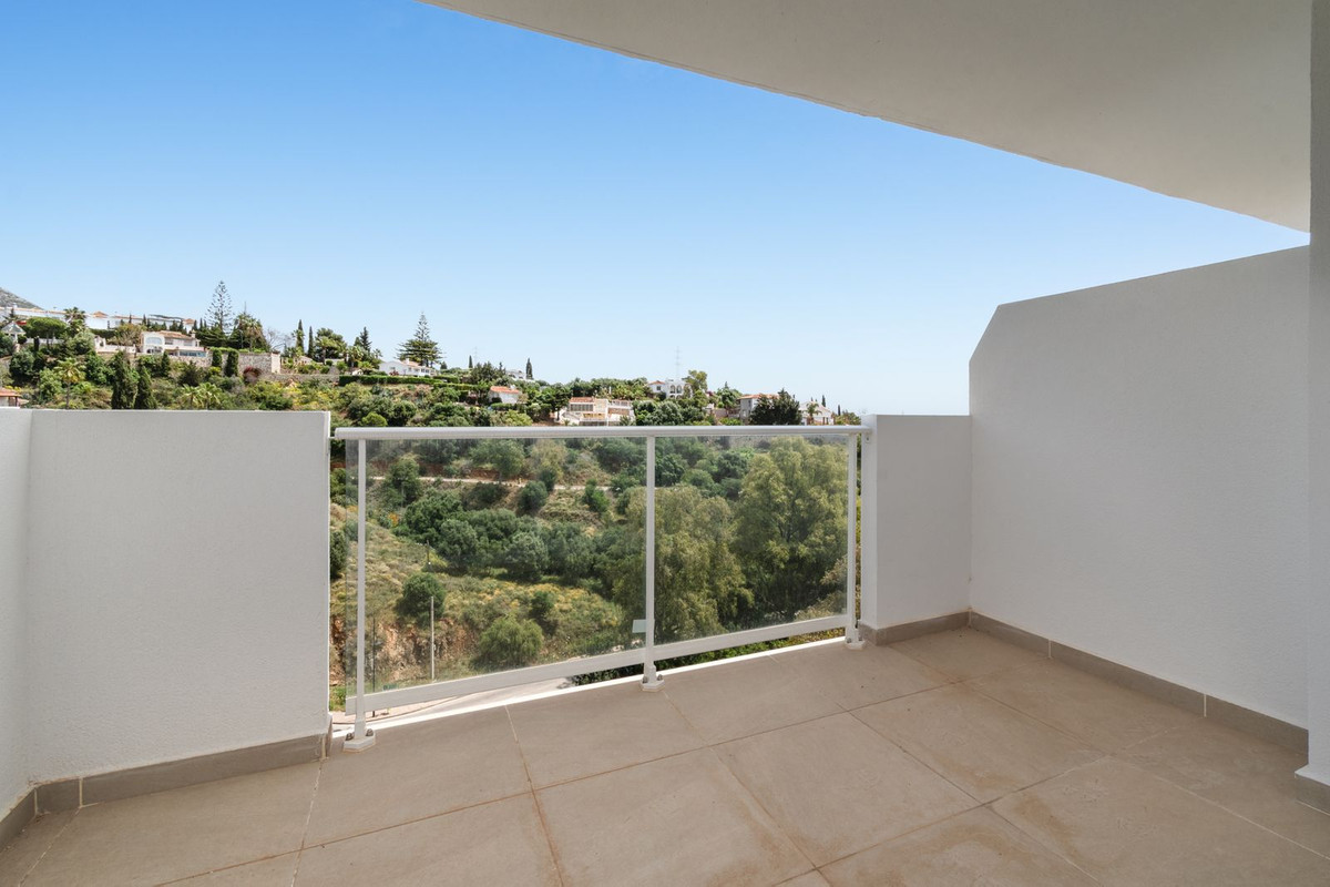 Se vende Apartamento Planta Media de 3 dormitorios en Costa Del Sol, Málaga, España