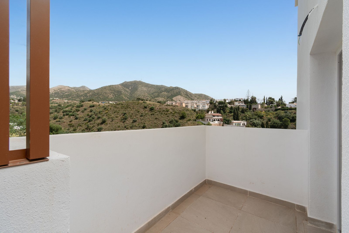 Se vende Apartamento Planta Media de 3 dormitorios en Costa Del Sol, Málaga, España