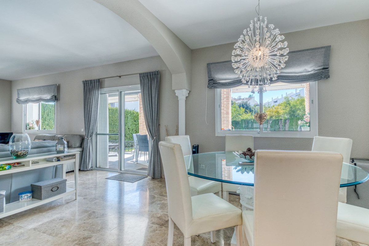4 Bed Townhouse for sale in Calahonda Costa Del Sol, Málaga, Spain