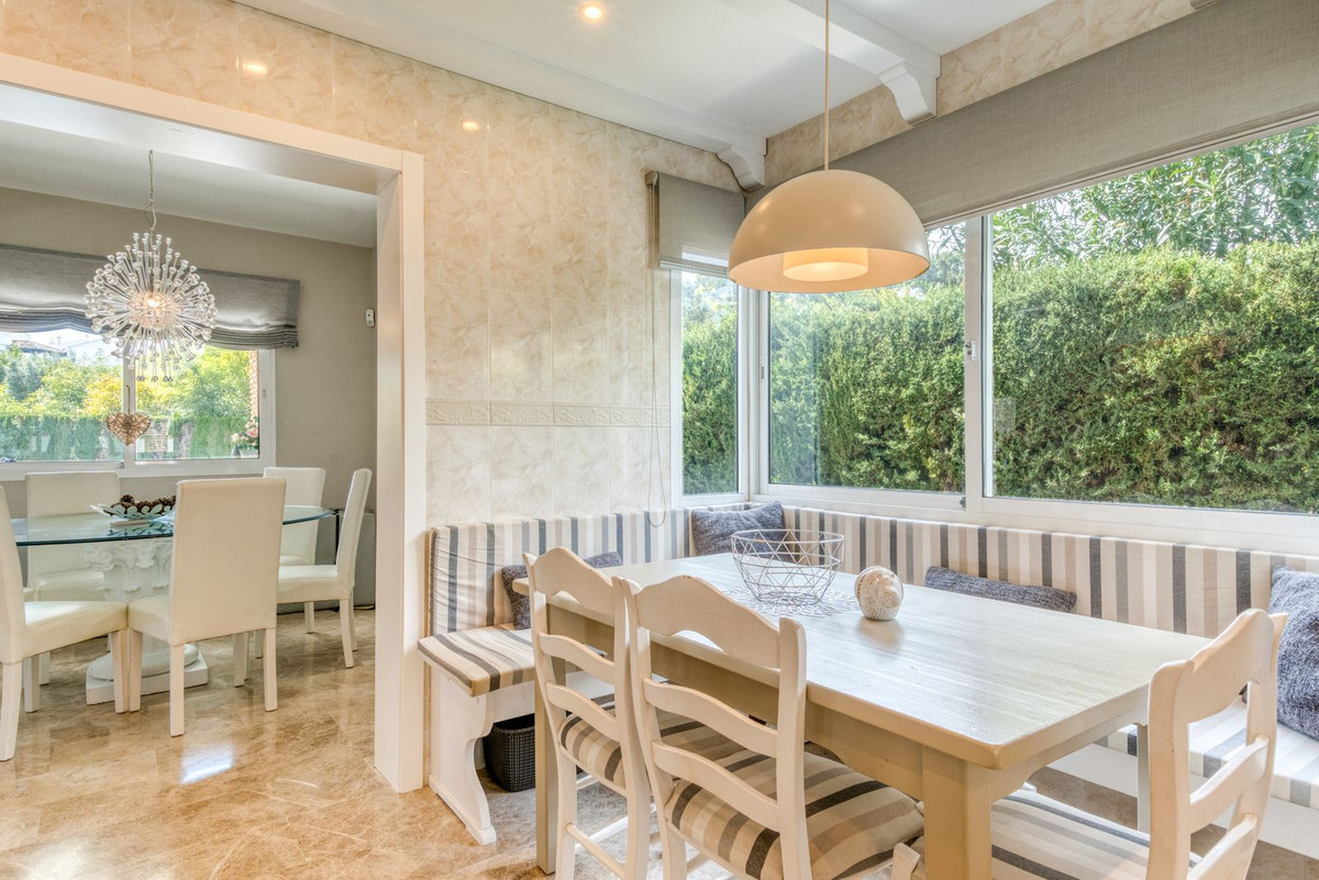 4 Bed Townhouse for sale in Calahonda Costa Del Sol, Málaga, Spain