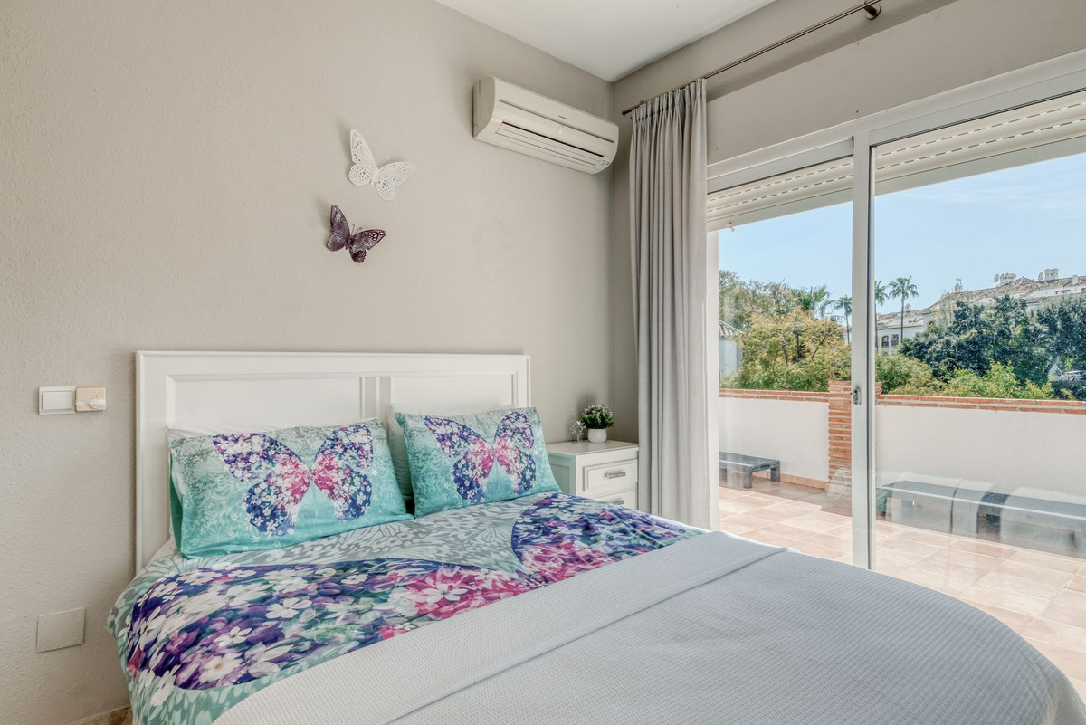 4 Bed Townhouse for sale in Calahonda Costa Del Sol, Málaga, Spain