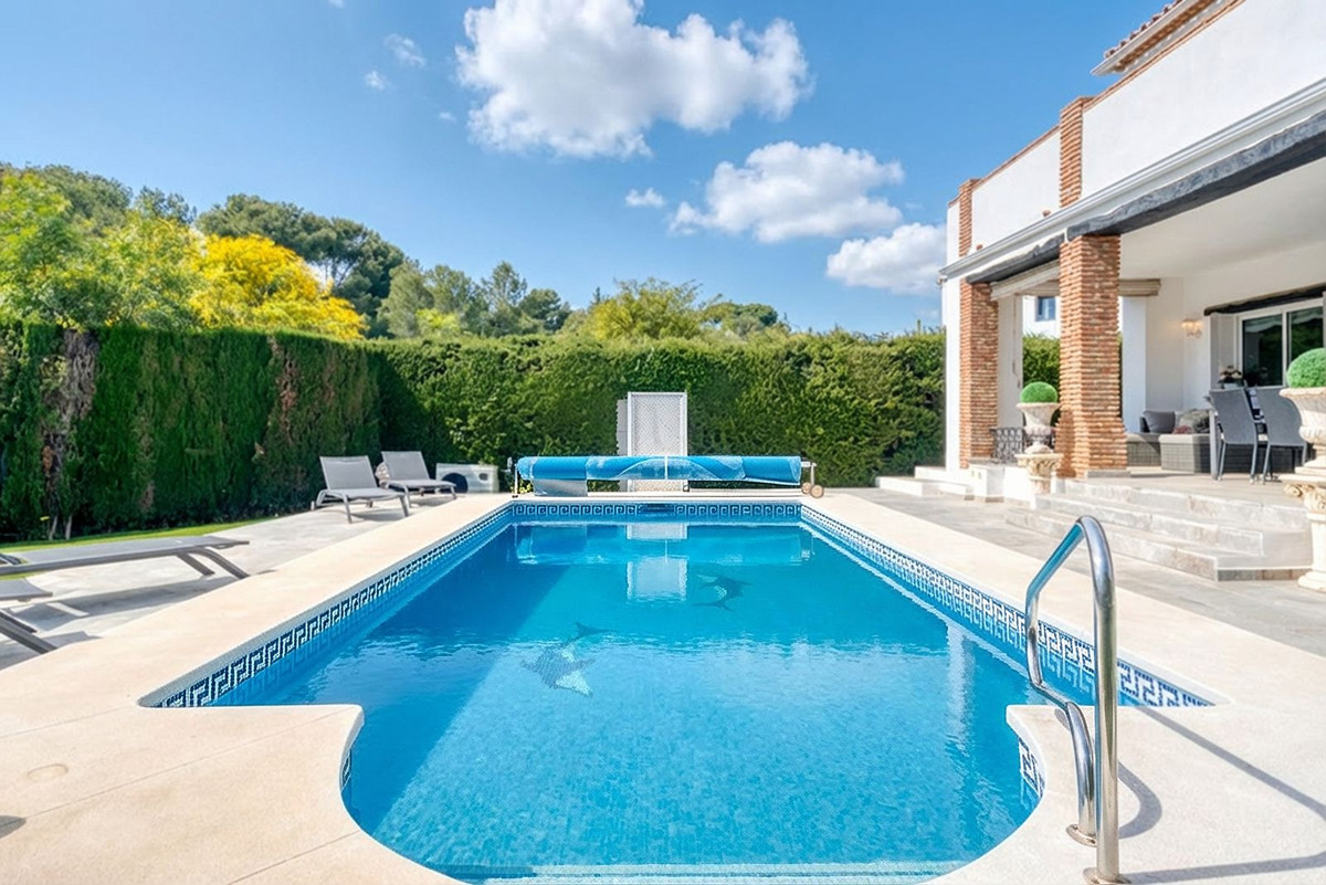 4 Bed Townhouse for sale in Calahonda Costa Del Sol, Málaga, Spain