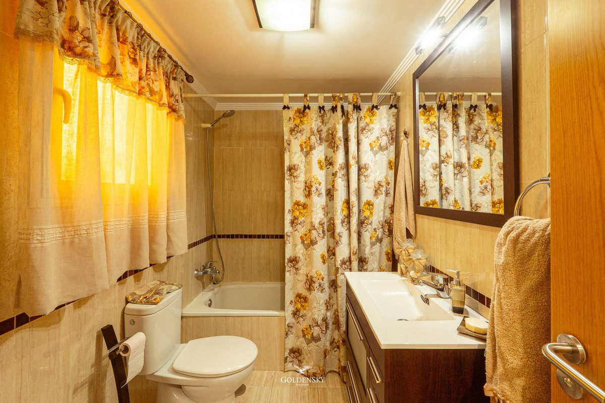 Se vende Apartamento Planta Baja de 3 dormitorios en Costa Del Sol, Málaga, España