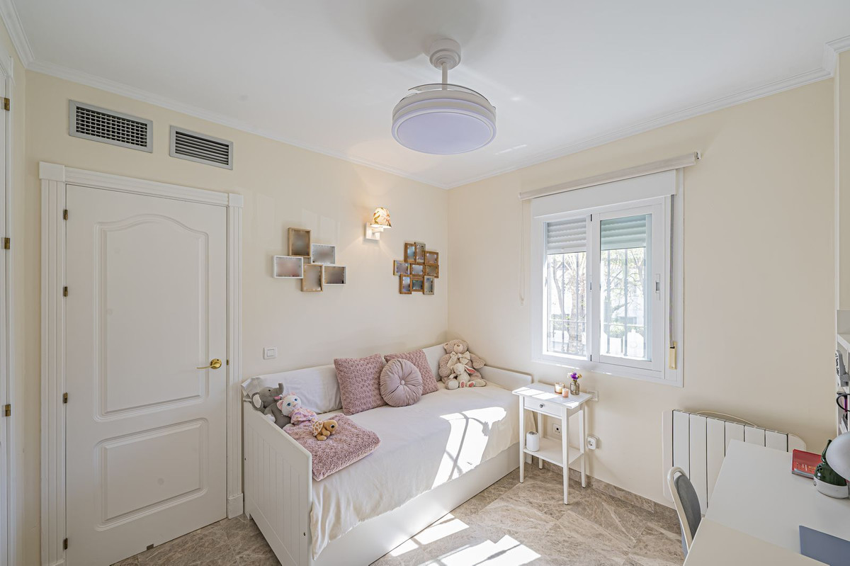 3 Bed Apartment for sale in Nueva Andalucía Costa Del Sol, Málaga, Spain