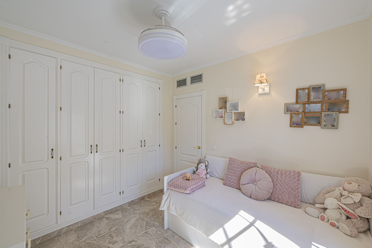 3 Bed Apartment for sale in Nueva Andalucía Costa Del Sol, Málaga, Spain