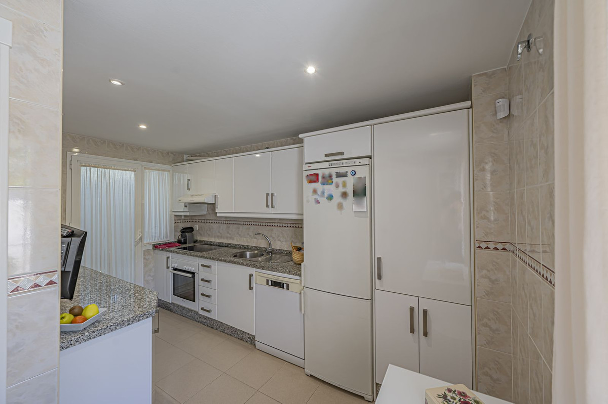 3 Bed Apartment for sale in Nueva Andalucía Costa Del Sol, Málaga, Spain