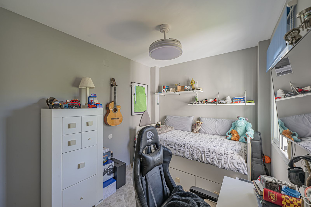 3 Bed Apartment for sale in Nueva Andalucía Costa Del Sol, Málaga, Spain