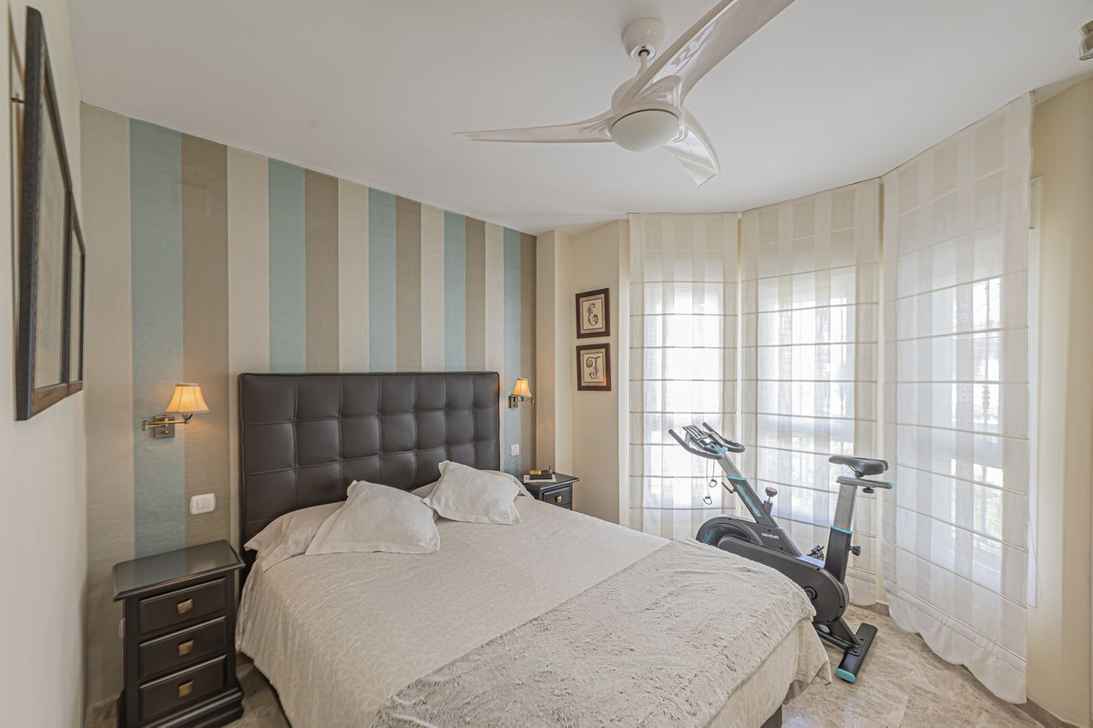 3 Bed Apartment for sale in Nueva Andalucía Costa Del Sol, Málaga, Spain