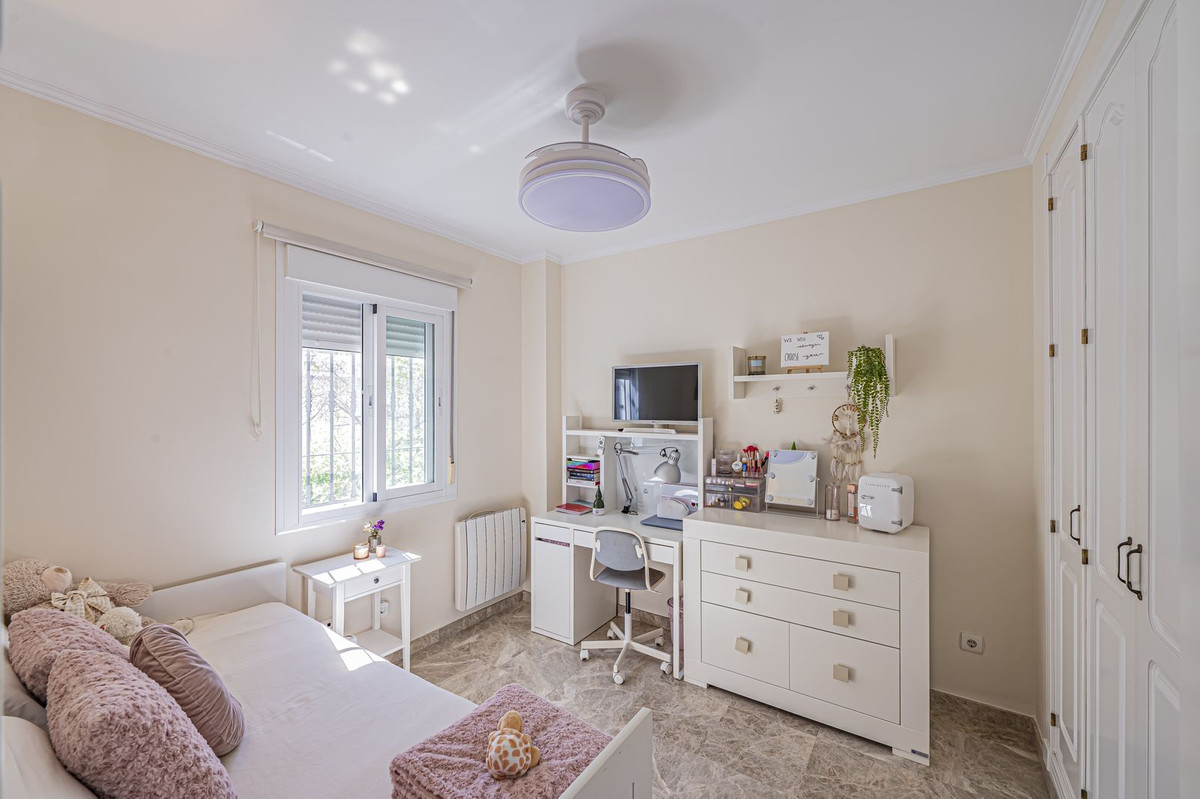 3 Bed Apartment for sale in Nueva Andalucía Costa Del Sol, Málaga, Spain