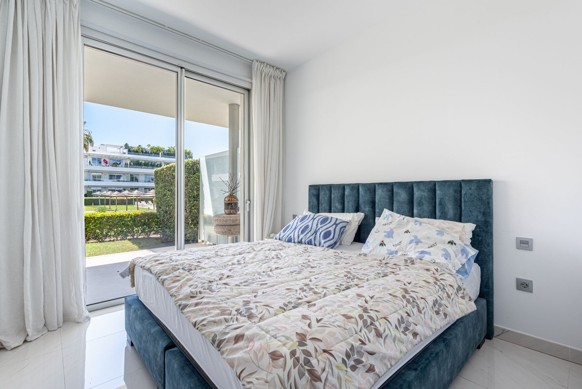 Se vende Apartamento Planta Baja de 3 dormitorios en Costa Del Sol, Málaga, España