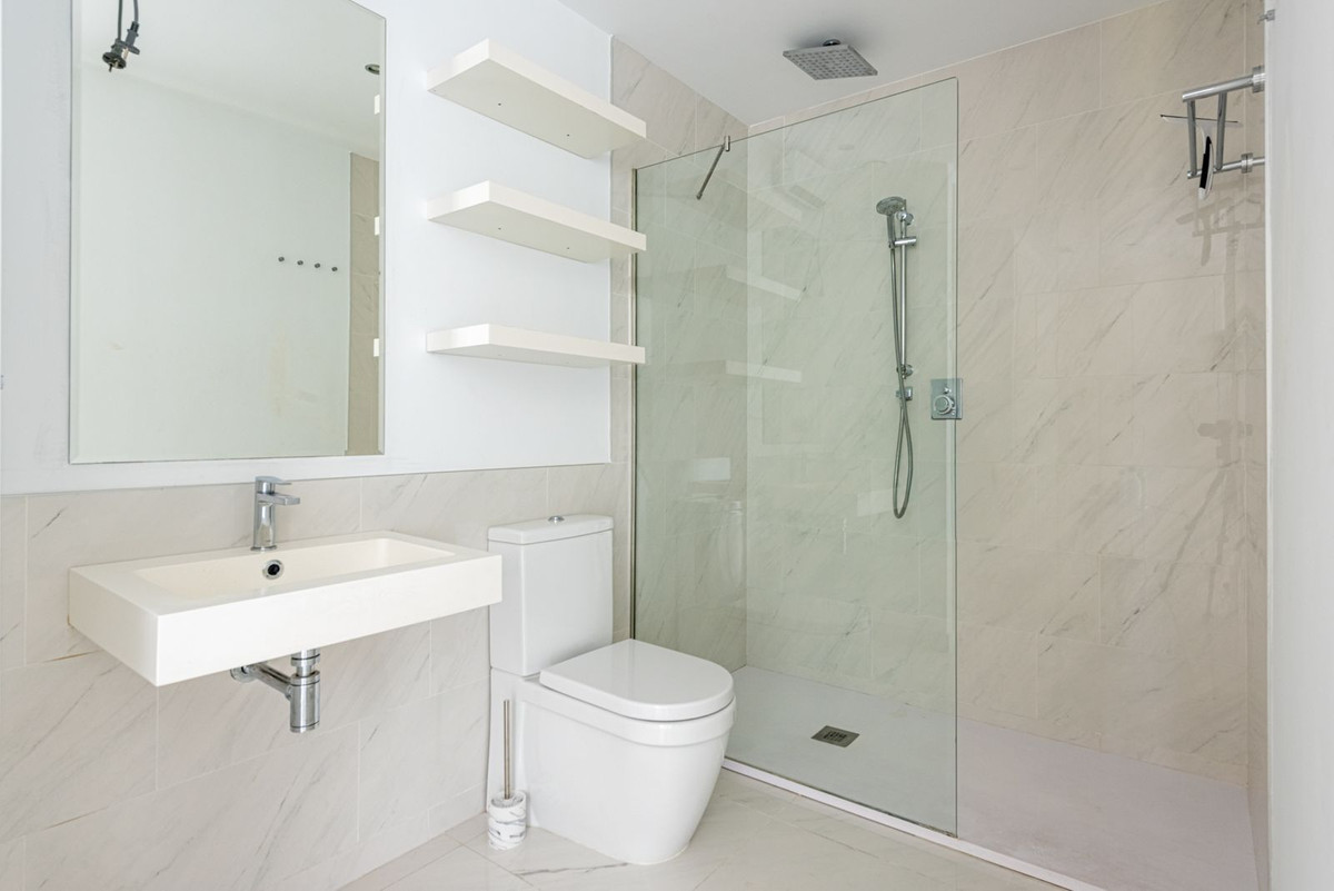 Se vende Apartamento Planta Baja de 3 dormitorios en Costa Del Sol, Málaga, España