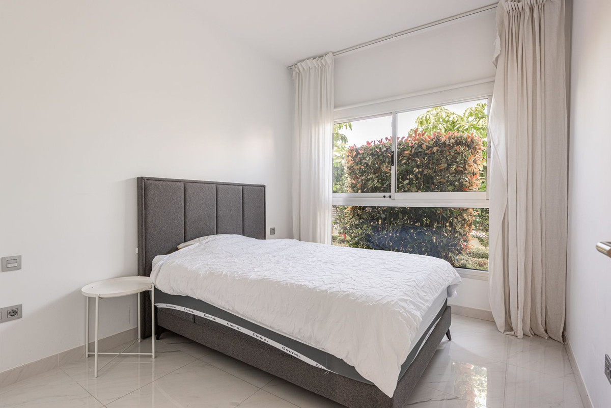 Se vende Apartamento Planta Baja de 3 dormitorios en Costa Del Sol, Málaga, España