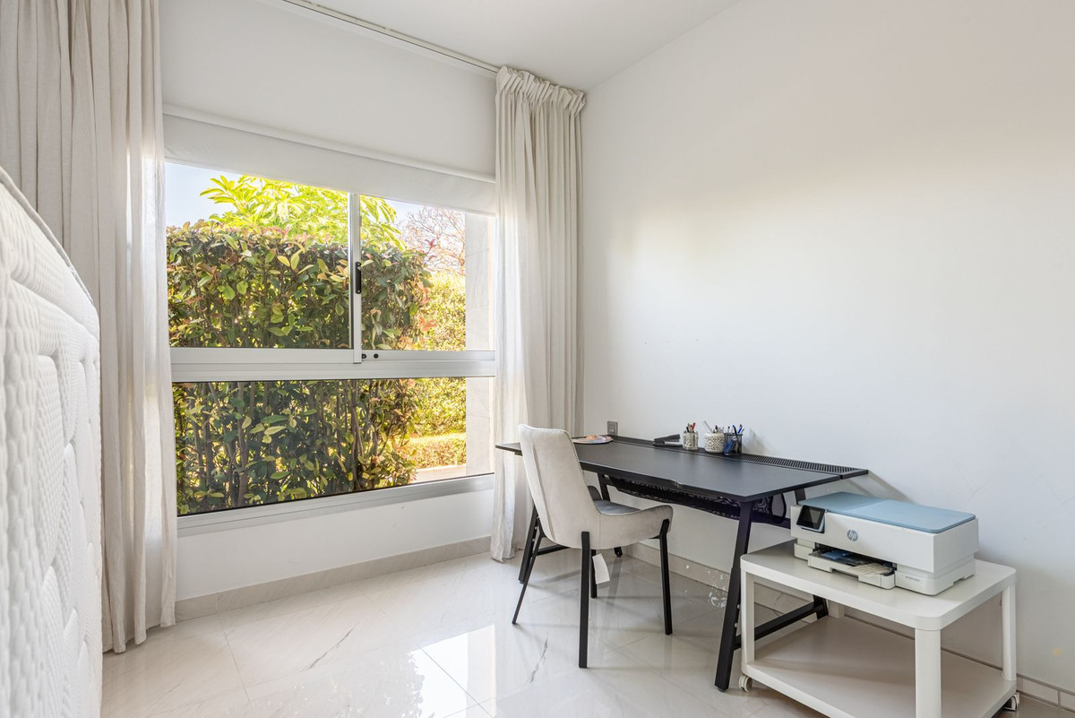 Se vende Apartamento Planta Baja de 3 dormitorios en Costa Del Sol, Málaga, España