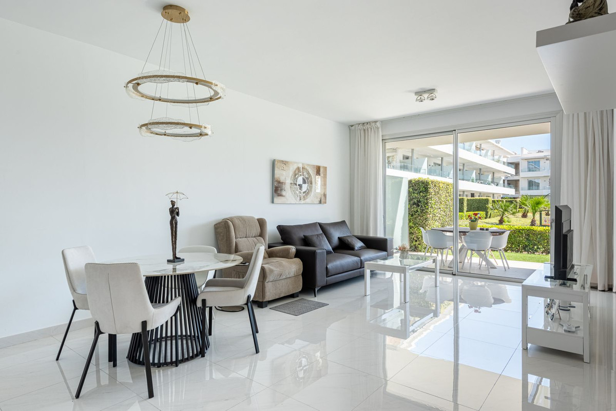 Se vende Apartamento Planta Baja de 3 dormitorios en Costa Del Sol, Málaga, España