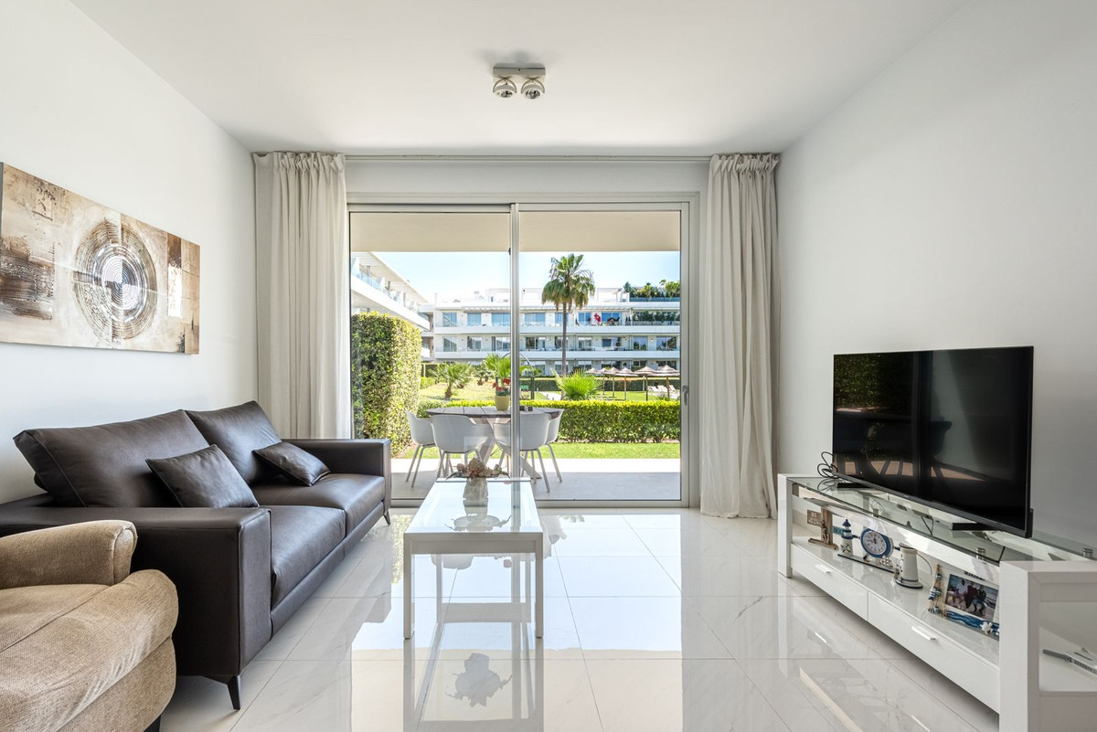 Se vende Apartamento Planta Baja de 3 dormitorios en Costa Del Sol, Málaga, España