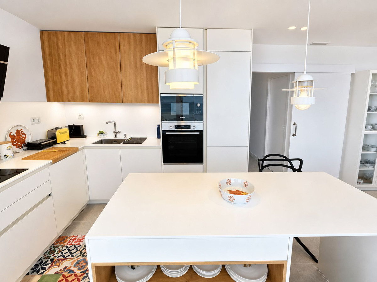 Se vende Ático Dúplex de 3 dormitorios en Costa Del Sol, Cadiz, España