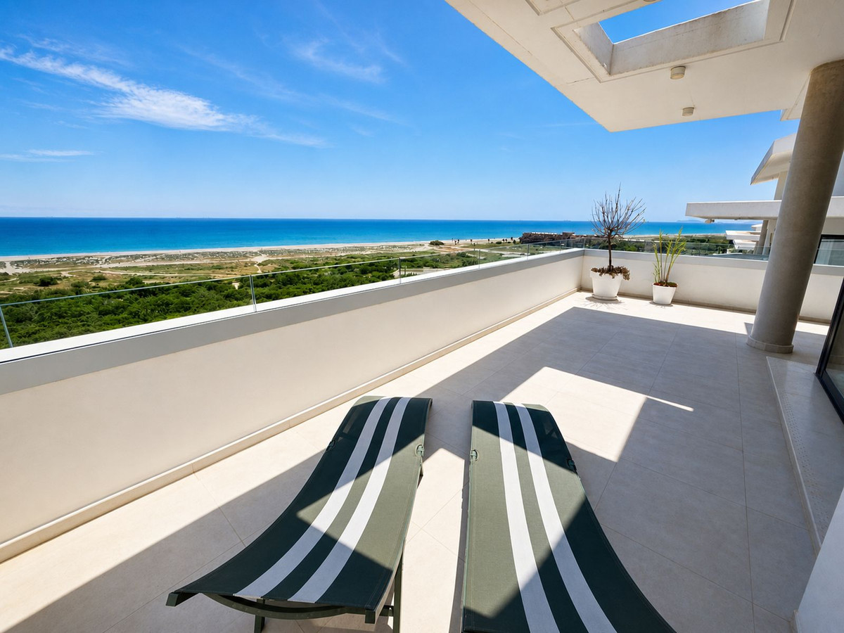 Se vende Ático Dúplex de 3 dormitorios en Costa Del Sol, Cadiz, España