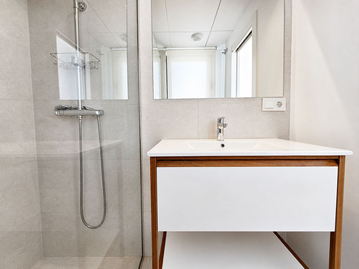 Se vende Ático Dúplex de 3 dormitorios en Costa Del Sol, Cadiz, España