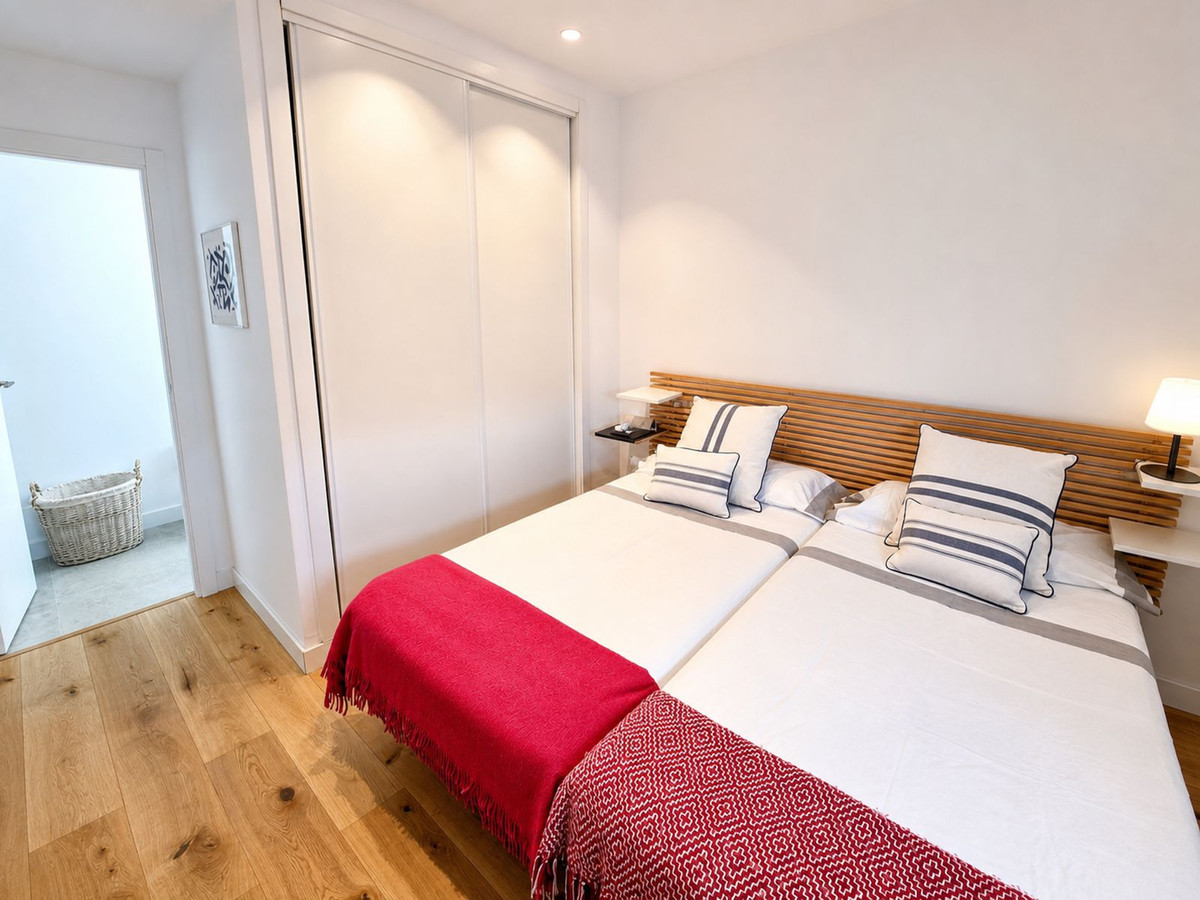 Se vende Ático Dúplex de 3 dormitorios en Costa Del Sol, Cadiz, España