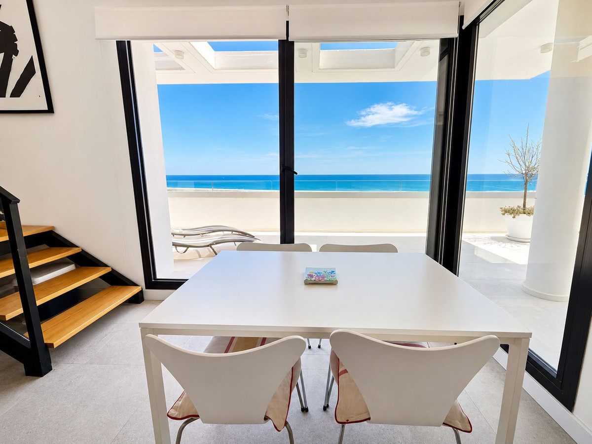 Se vende Ático Dúplex de 3 dormitorios en Costa Del Sol, Cadiz, España