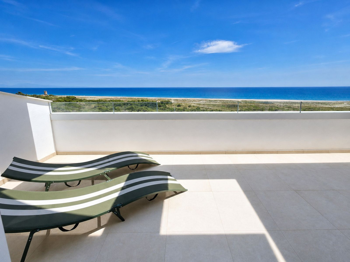 Se vende Ático Dúplex de 3 dormitorios en Costa Del Sol, Cadiz, España